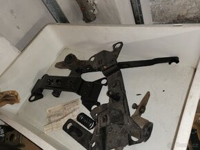 Volha 2410 držák převodovky a táhlo, volat - 3