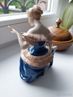 Porcelánová plastika - 3