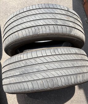 Prodám pneu Michelin 215/55 R18 99V - 3