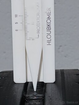 Letní pneu Goodyear 235/45/18 - vzorek 7mm - 3