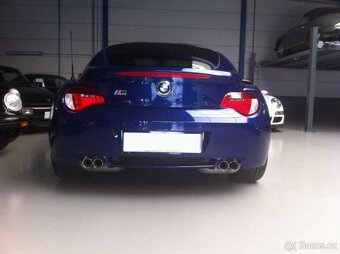 Elegantní BMW Z4 M Coupé z roku 2006 - 3