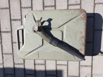 Kanystr plechový 20l - 3