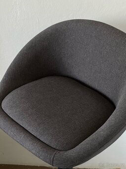 Barová židle TAULOV - šedý potah, černá noha (JYSK) - 3