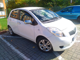 Prodám Toyota Yaris 1.0 51Kw benzín, r.11/06, nová v ČR. - 3