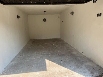 Pronájem garáže Ostrava centrum nad tankem 23m2 - 3