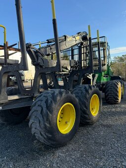 Vyvážecí souprava JOHN DEERE 1010G IBC - 3