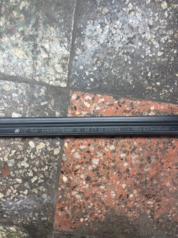 Pravé zadní vnitřní stírací těsnění okna Škoda Fabia 3 - 3