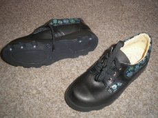 Dívčí kožené botičky vel.24 nebo 27 - 3