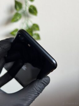 iPhone SE (2022) 64GB - 3
