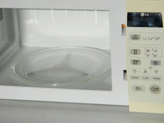 Mikrovlnka LG - 3