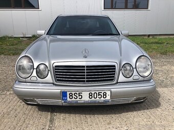 Mercedes Benz W210 E420 V8 - 3
