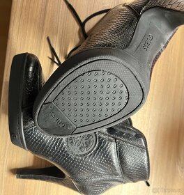 Kotníčkové boty Guess - vel. 40 - 3