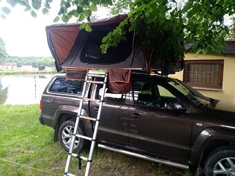 Skořepinový stan na auto - 3