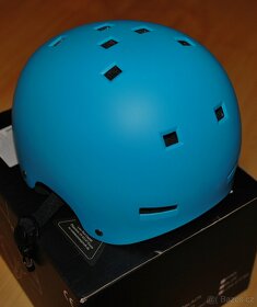 Sport Helmet Loogu tyrkys velikost S 51-54 377g - 3