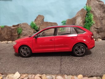 prodám model 1:18 škoda rapid spaceback - 3