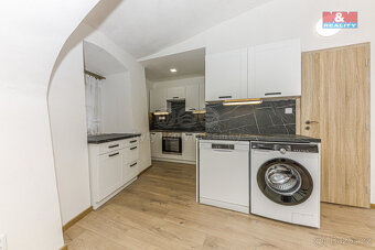 Pronájem bytu 1+kk, 53 m², Kutná Hora, Jungmannovo náměstí - 3