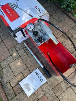 Ruční tlaková zkušební pumpa YATO YT-24800 – 12 L, 5 MPa - 3