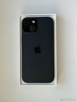 iPhone 15 128 GB Černý - 3