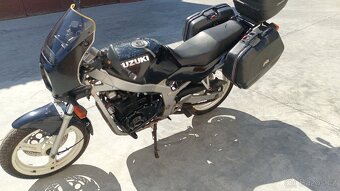 Suzuki GS 500 - 3