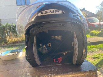 Přilba na motorku - 3