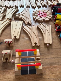 Dřevěná vláčkodráha a příslušenství - 3