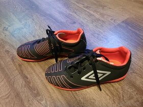 Sálovky umbro 30 - 3