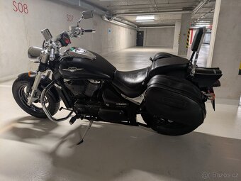 Suzuki M 800 Intruder - 3