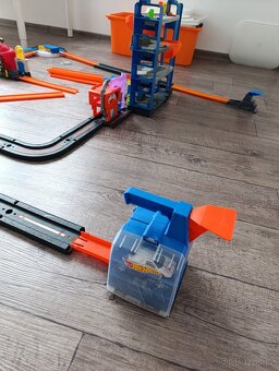 velky set hot wheels - 3