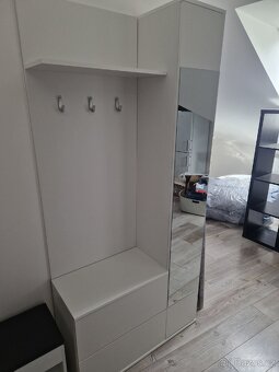 Předsíňová stěna - 3