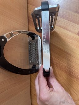 Prodám bezpečnostní třmeny ACAVALLO ALU PLUS - 3