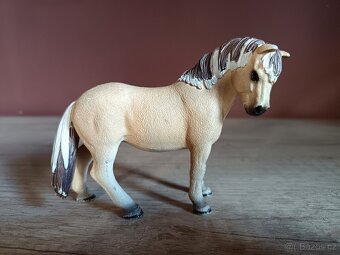 SCHLEICH Koně SBĚRATELSKÉ FIGURKY 13 - 3
