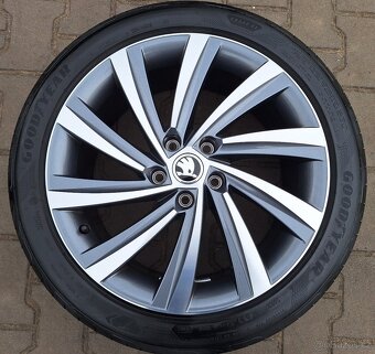 Disky originální Škoda Octavia IV 5x112 R18 Perseus - 3