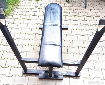 posilovací lavice/ bench press - 3