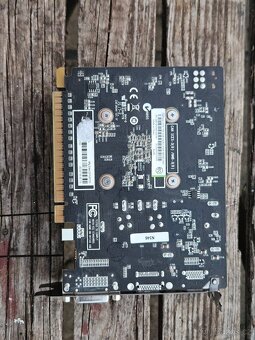 Zotac GTX 750 2 GB - 3