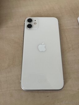 iPhone 11 128GB bílá - 3