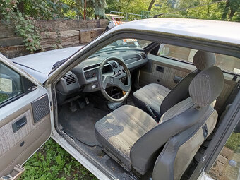Peugeot 205 - 3