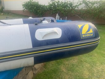 Člun Zodiac+ motor Tohatsu 5hp - 3