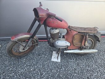 Jawa 250/559 s doklady - 3
