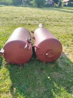 Prodám akumulacni nádobu, obsah 800 litrů - 3