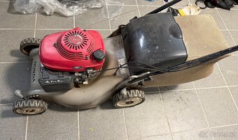 Benzínová sekačka HONDA HRG465C3 SDE - 3