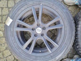 kia sportage disky 5x114,3 R18 + 235/60/18 zima - 3