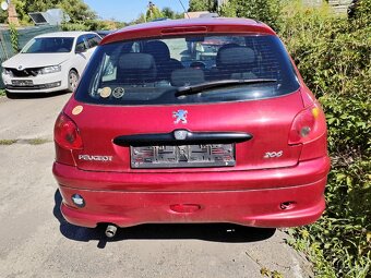 Prodám jen díly Peugeot 206 - 3