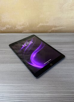 Apple iPad 7 32GB Space Gray, top stav - 3