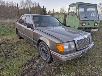 Mercedes-Benz 200 D (W124) - 3