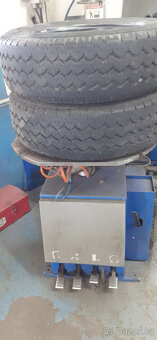 Dodávkové pneu Michelin XC Camping 215/70 R15 C - 3
