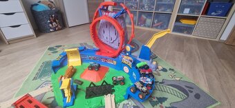 Hot wheels vulkánová arena - 3
