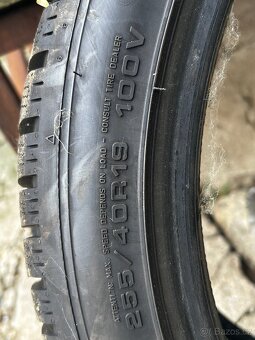 Pneumatiky 255/40R19 - 3