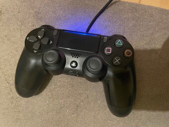PS4 500 GB Slim - 3