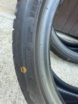 Falken zimní 225/40 R18 - 98% - 3