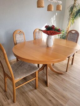 Stůl jídelní kulatý, rozkládací a 4 židle - 3